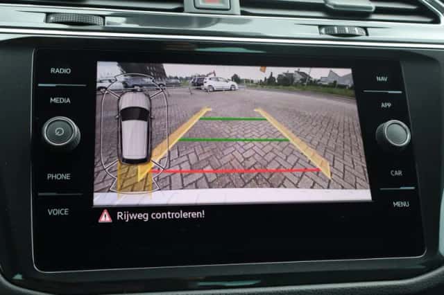 Volkswagen Tiguan (2021) thumbnail 28