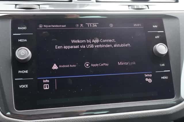 Volkswagen Tiguan (2021) thumbnail 29