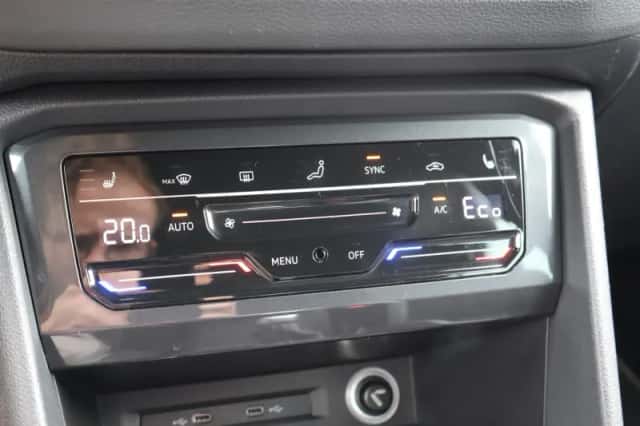 Volkswagen Tiguan (2021) thumbnail 30