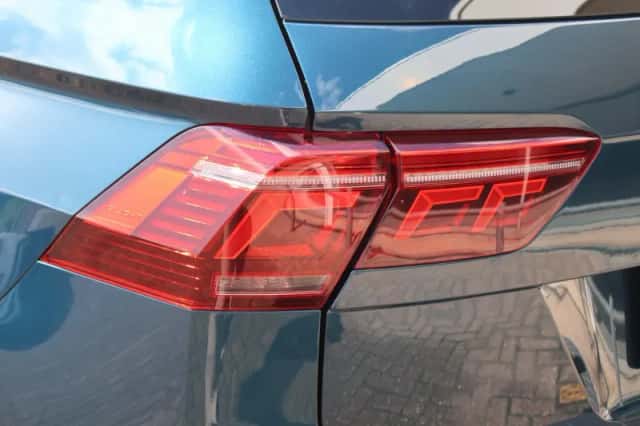 Volkswagen Tiguan (2021) thumbnail 36