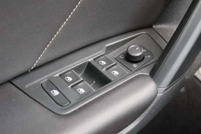 Volkswagen Tiguan (2021) thumbnail 38