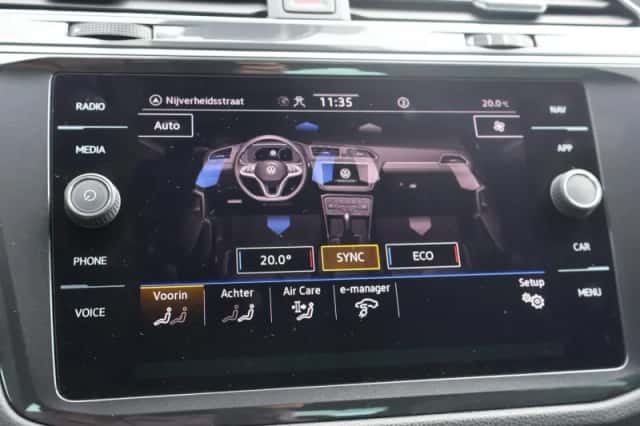 Volkswagen Tiguan (2021) thumbnail 40