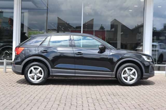 Audi Q2 (2022) thumbnail 3