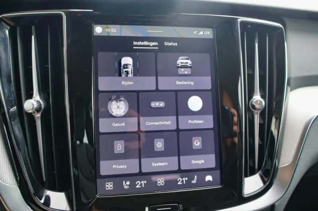 Volvo V60 (2024) thumbnail 32