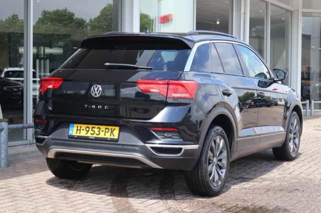Volkswagen T-Roc (2020) thumbnail 2