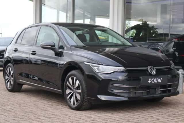 Volkswagen Golf (2025) thumbnail 9