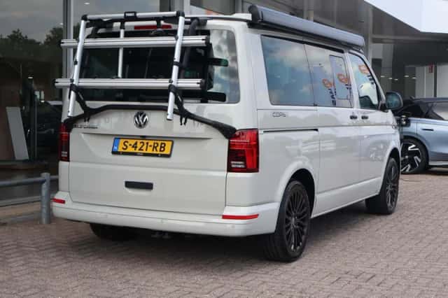 Volkswagen California (2022) thumbnail 2