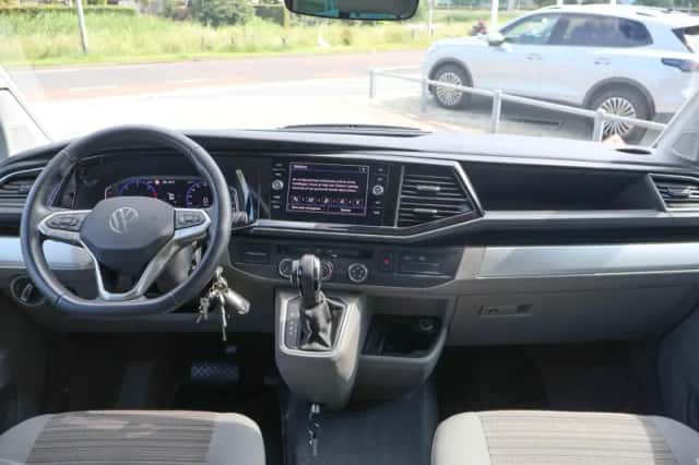 Volkswagen California (2022) thumbnail 5