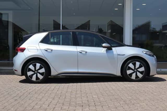 Volkswagen ID.3 (2020) thumbnail 3