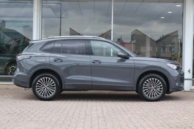 Volkswagen Tiguan (2026) thumbnail 3