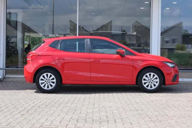 SEAT Ibiza (2023) thumbnail 3