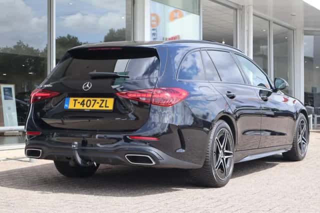 Mercedes-Benz C-Klasse (2023) thumbnail 2