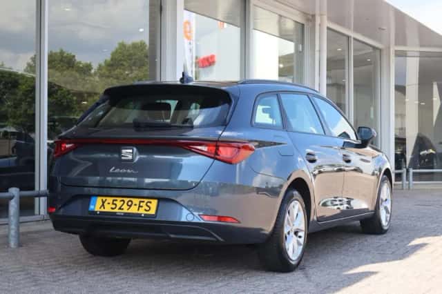 SEAT Leon Sportstourer (2023) thumbnail 2
