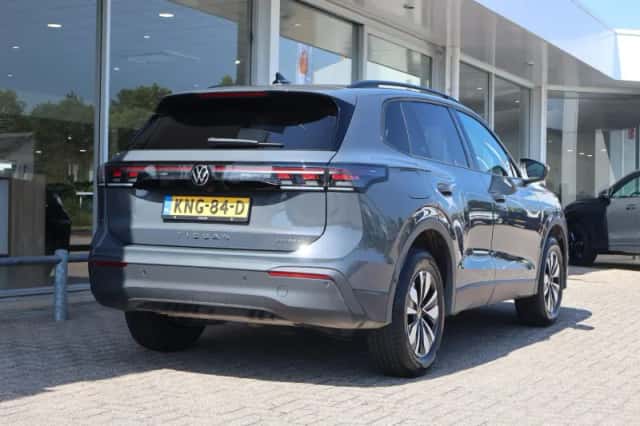 Volkswagen Tiguan (2026) thumbnail 2