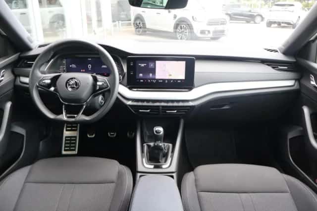 Škoda Octavia (2022) thumbnail 5