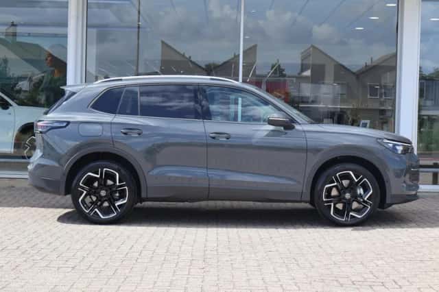Volkswagen Tiguan (2026) thumbnail 3
