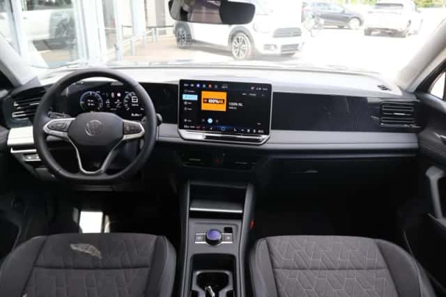 Volkswagen Tiguan (2026) thumbnail 5