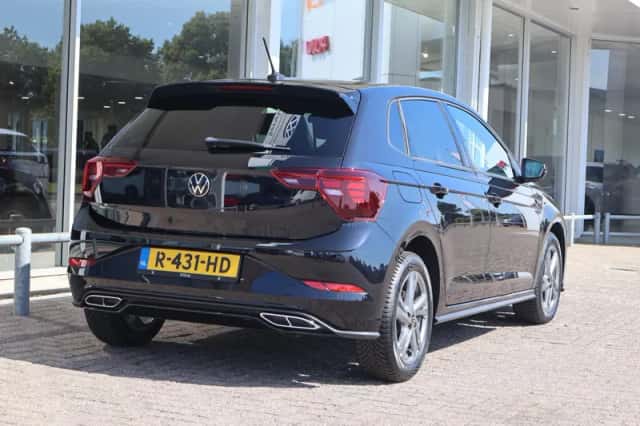 Volkswagen Polo (2022) thumbnail 2