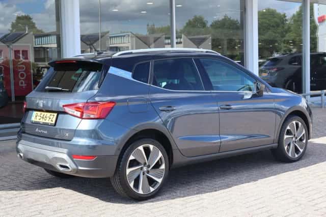 SEAT Arona (2022) thumbnail 2
