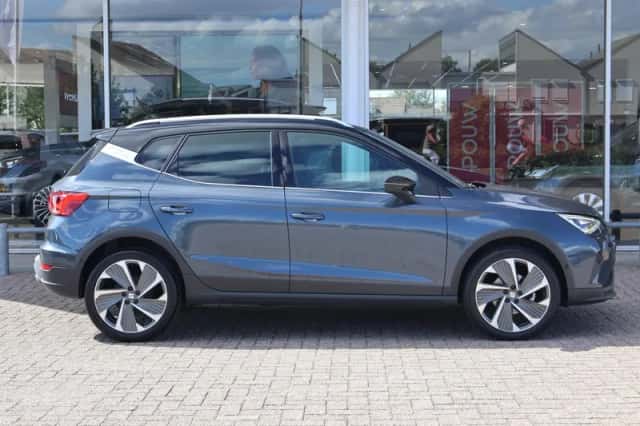 SEAT Arona (2022) thumbnail 3