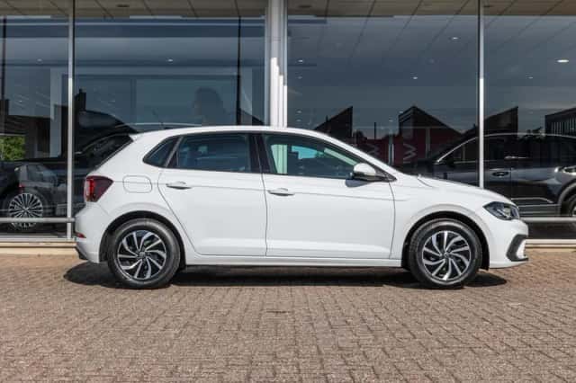 Volkswagen Polo (2022) thumbnail 3