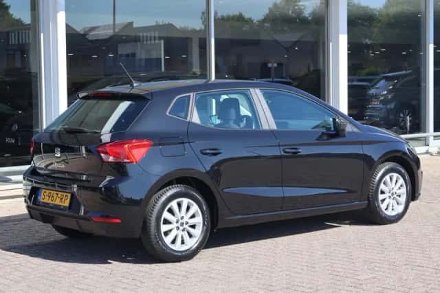 SEAT Ibiza (2023) thumbnail 2