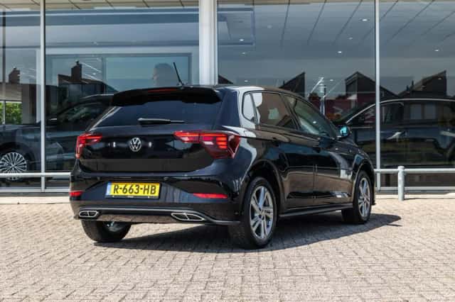 Volkswagen Polo (2022) thumbnail 2
