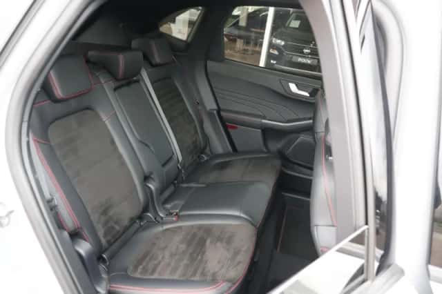 Ford Kuga (2024) thumbnail 6