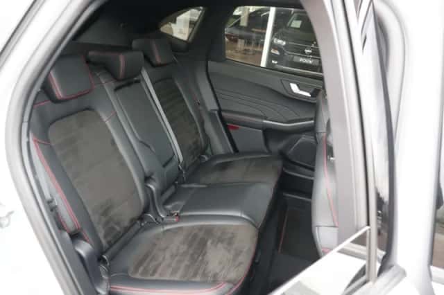 Ford Kuga (2024) thumbnail 6