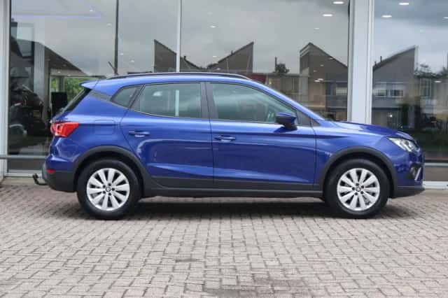 SEAT Arona (2020) thumbnail 3