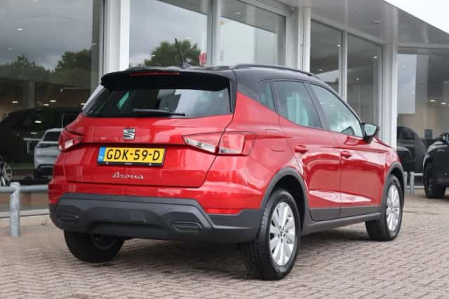 SEAT Arona (2024) thumbnail 2