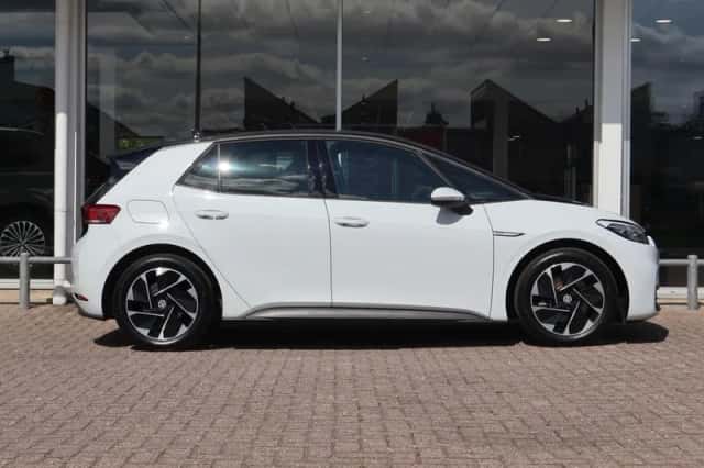 Volkswagen ID.3 (2020) thumbnail 3