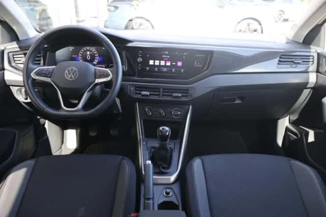 Volkswagen Polo (2024) thumbnail 5