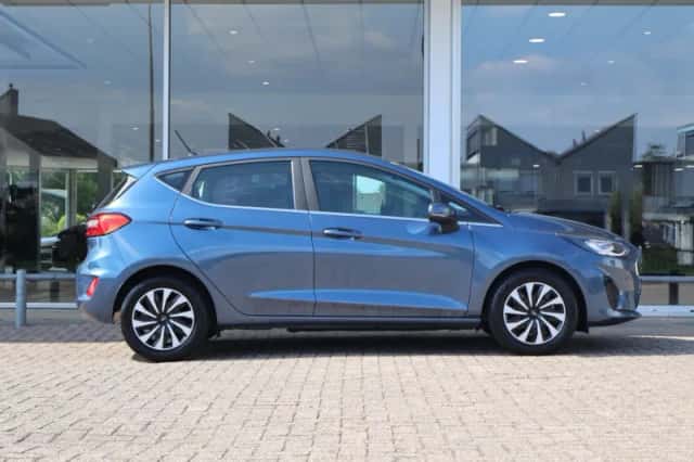 Ford Fiesta (2024) thumbnail 3