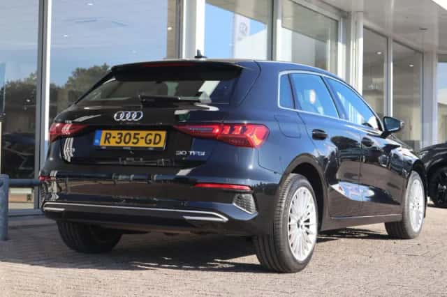 Audi A3 (2022) thumbnail 2