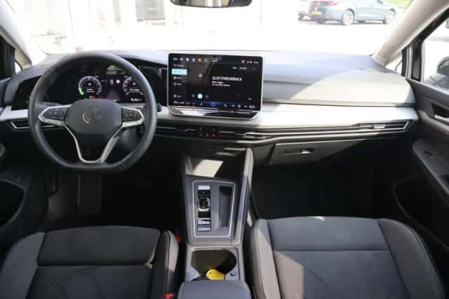 Volkswagen Golf (2026) thumbnail 5