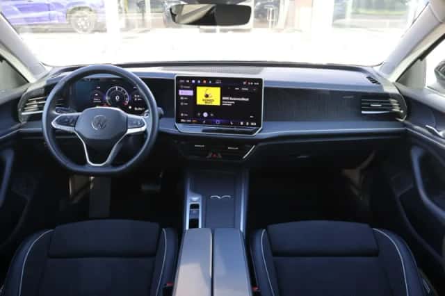 Volkswagen Passat (2026) thumbnail 5