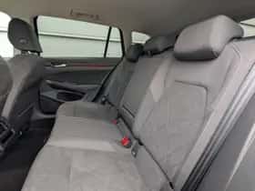 Volkswagen Golf (2024) thumbnail 17
