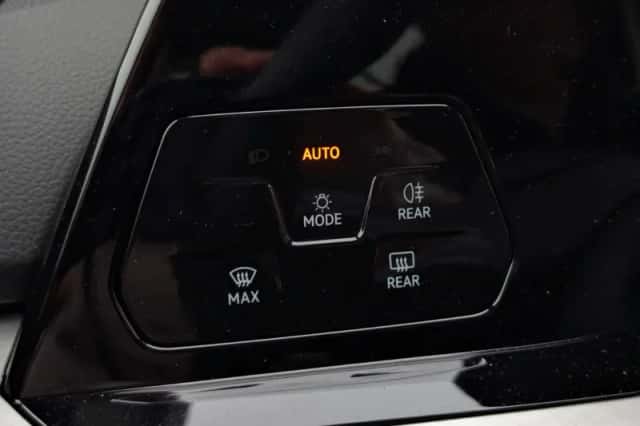 Volkswagen Golf (2024) thumbnail 20