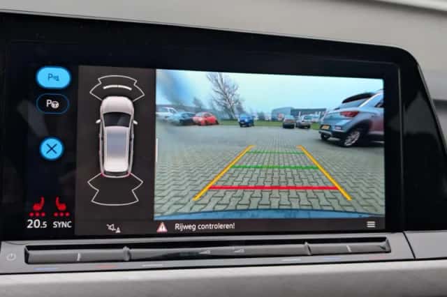 Volkswagen Golf (2024) thumbnail 26