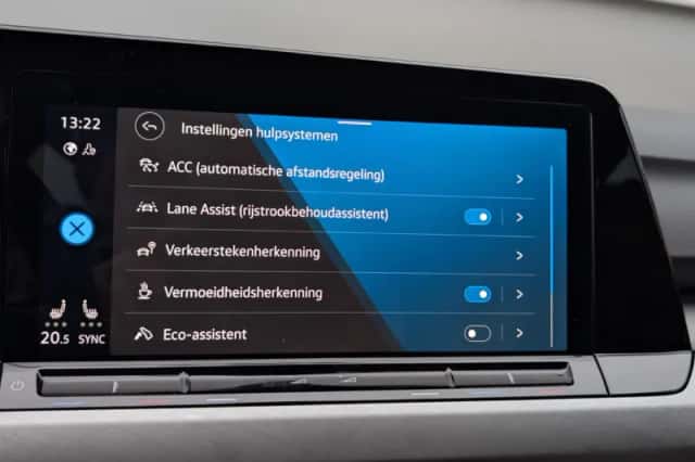 Volkswagen Golf (2024) thumbnail 34