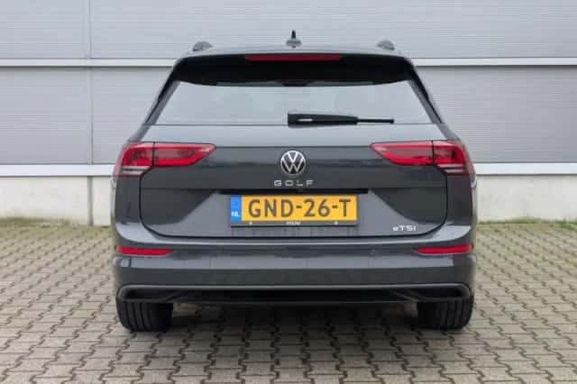 Volkswagen Golf (2024) thumbnail 9