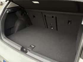 Volkswagen Golf (2025) thumbnail 17