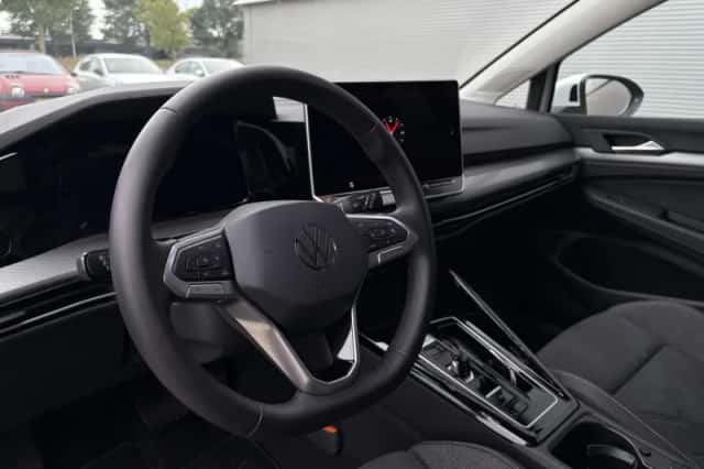 Volkswagen Golf (2025) thumbnail 19