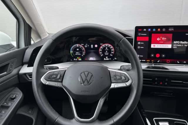Volkswagen Golf (2025) thumbnail 20