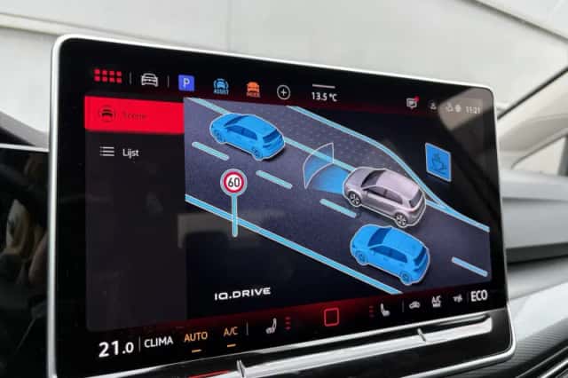 Volkswagen Golf (2025) thumbnail 27