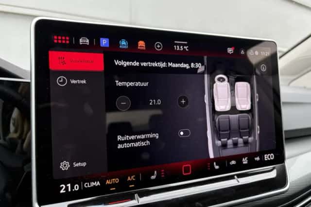 Volkswagen Golf (2025) thumbnail 40