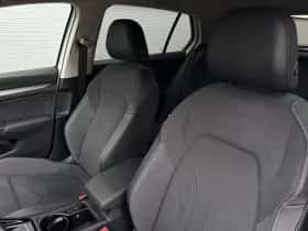 Volkswagen Golf (2025) thumbnail 5