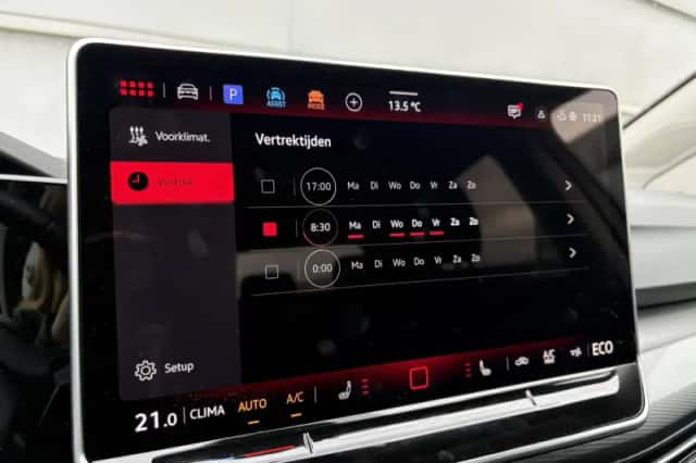 Volkswagen Golf (2025) thumbnail 41