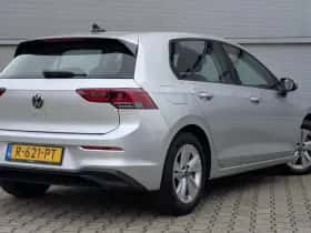 Volkswagen Golf (2022) thumbnail 2